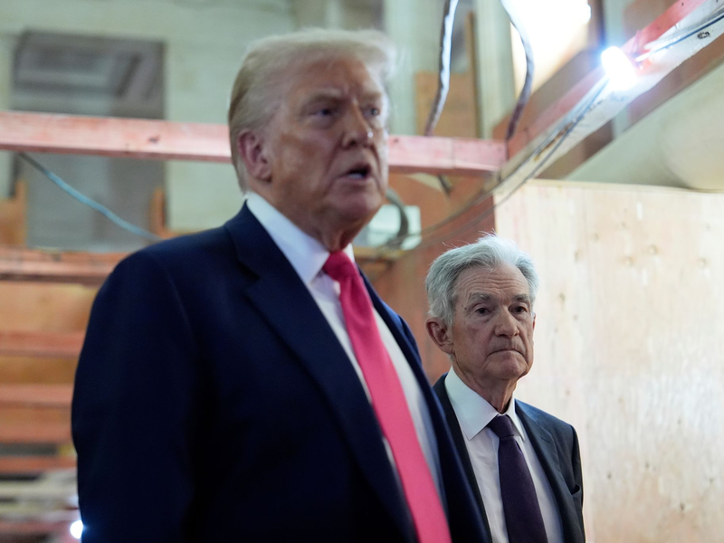 Fed-Chef Powell ist seit Monaten das Ziel verbaler Attacken von US-Präsident Trump. (Archivbild) - Foto: Julia Demaree Nikhinson/AP/dpa