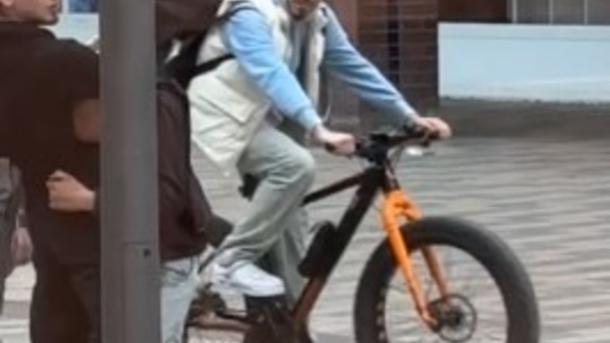 POL-HH: 250801-4. Öffentlichkeitsfahndung nach Zeugen zu versuchtem Tötungsdelikt in Hamburg-Eidelstedt - Foto: presseportal.de