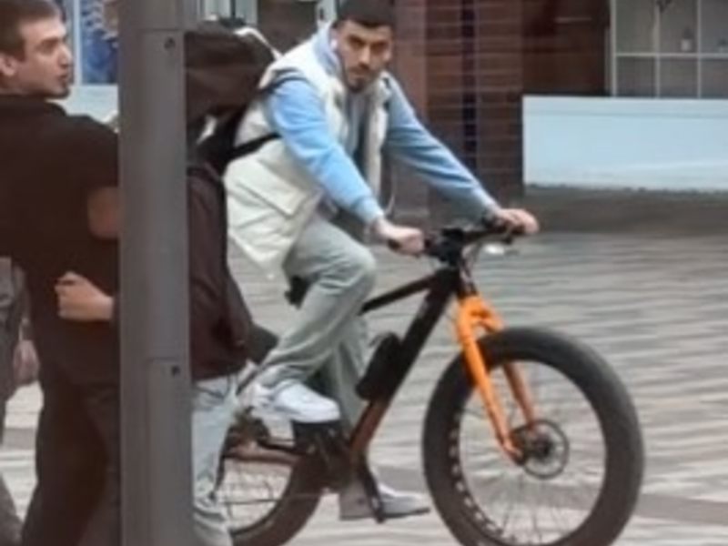 POL-HH: 250801-4. Öffentlichkeitsfahndung nach Zeugen zu versuchtem Tötungsdelikt in Hamburg-Eidelstedt - Foto: presseportal.de