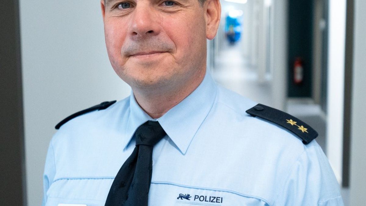 POL-KA: (KA) Ettlingen - Wechsel an der Spitze des Polizeireviers - Foto: presseportal.de