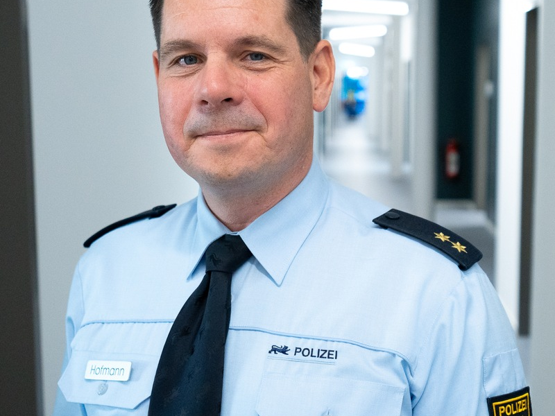 POL-KA: (KA) Ettlingen - Wechsel an der Spitze des Polizeireviers - Foto: presseportal.de