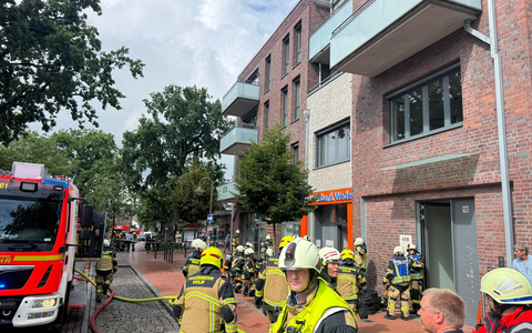 FW-PI: Wedel: Kellerbrand sorgt für starke Rauchentwicklung in Wohn- und Geschäftshaus - Foto: presseportal.de