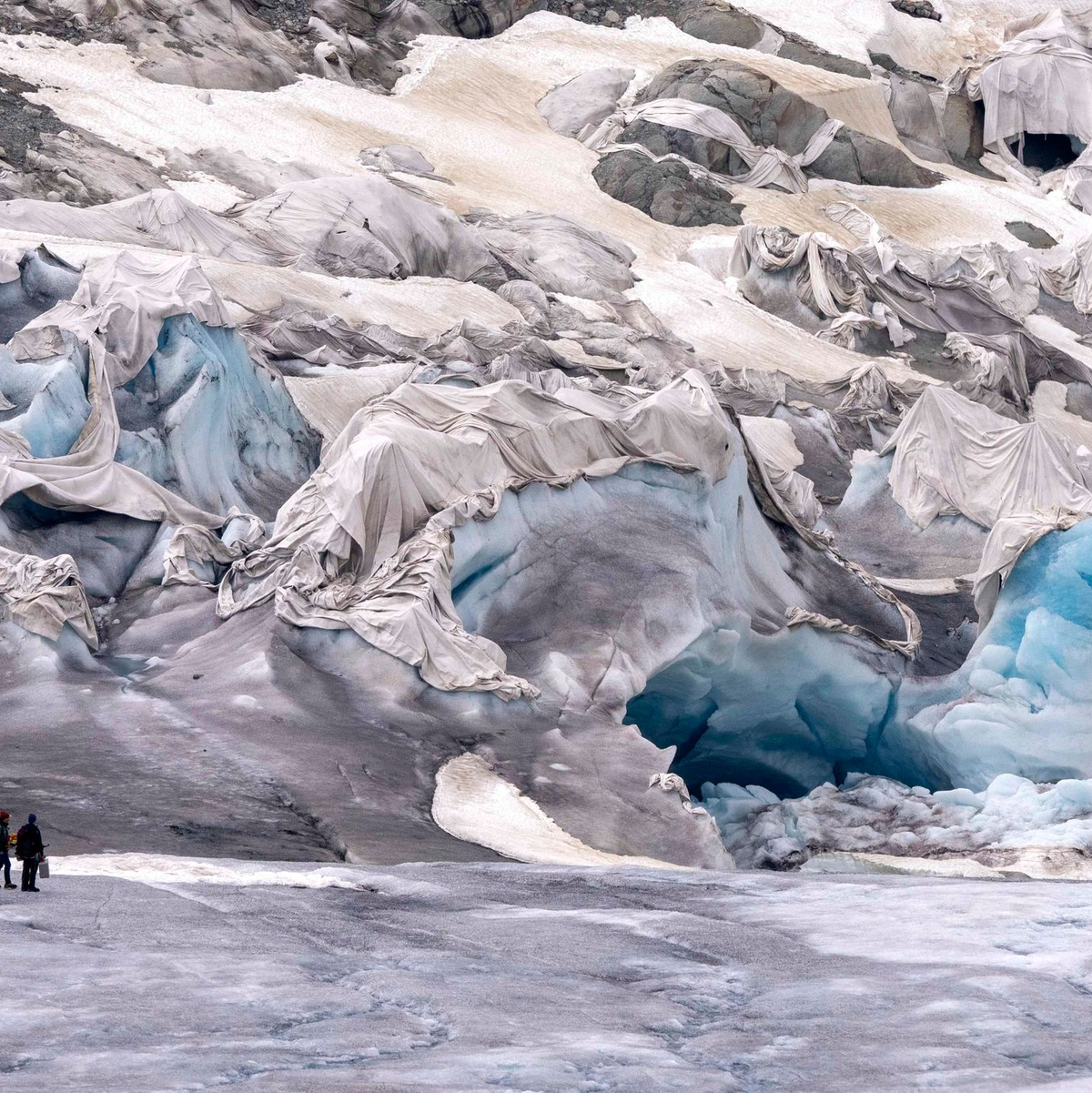 Seit mehr als 20 Jahren gab es in den Schweizer Alpen kein Jahr mehr mit Gletscherwachstum. (Archivbild)  - Foto: Matthias Schrader/AP/dpa