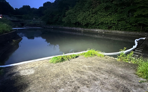 FW-RS: ABC-Einsatz nach LKW Brand - Foto: presseportal.de