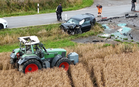 Bei dem Überschlag wurde ein vierjähriger Junge aus dem Traktor geschleudert und schwer verletzt.  - Foto: Philipp André/onw-images/dpa