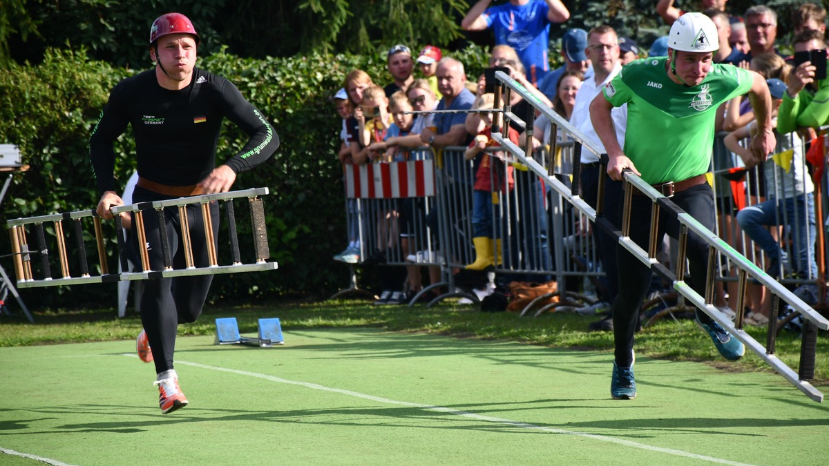 Drei neue deutsche Rekorde bei Deutschen Feuerwehr-Meisterschaften / Internationaler Feuerwehrsportwettkampf begeistert in Torgau (Sachsen) - Foto: presseportal.de