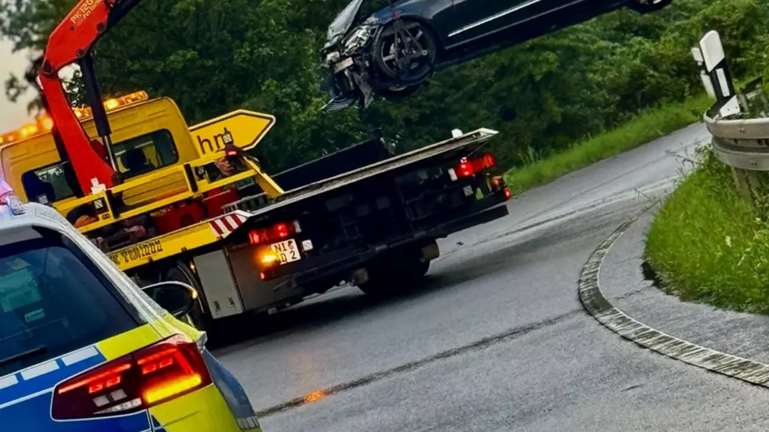 POL-NI: Aquaplaning wird Autofahrer auf B6 zum Verhängnis - Bild: presseportal.de