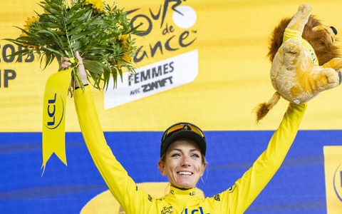 Pauline Ferrand-Prevot sicherte sich den Tour-Gesamtsieg. - Foto: Jean-Christophe Bott/KEYSTONE/dpa