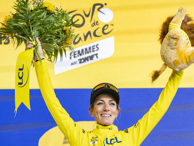 Pauline Ferrand-Prevot sicherte sich den Tour-Gesamtsieg. - Foto: Jean-Christophe Bott/KEYSTONE/dpa