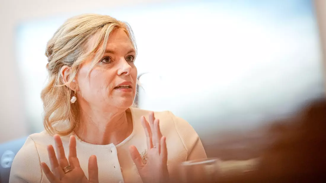 Bundestagspräsidentin Julia Klöckner kritisiert eine Entwertung der Erststimme.  - Bild: Kay Nietfeld/dpa