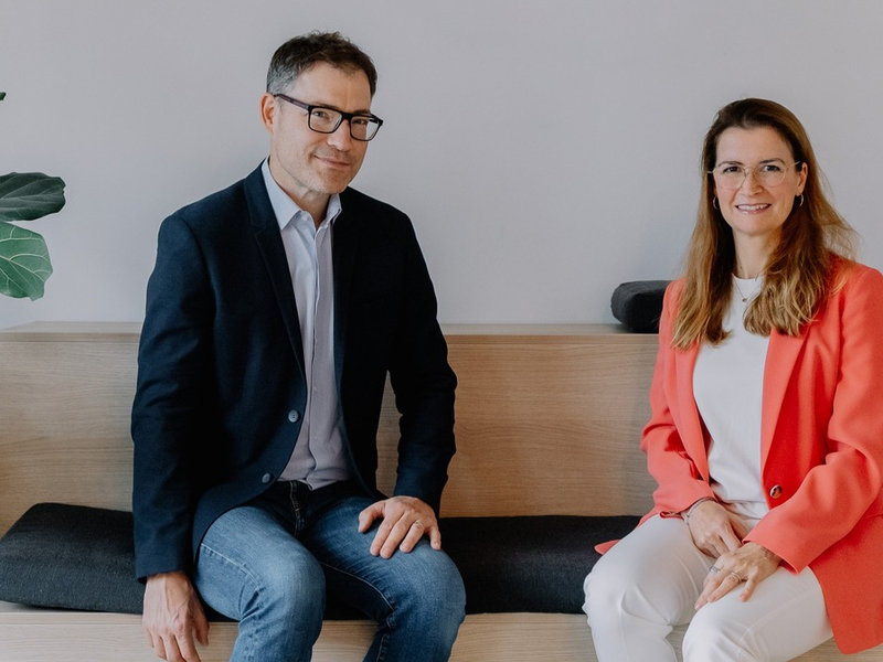 EnBW und Ladelösungsanbieter ChargeHere schließen Partnerschaft für die Wohnungswirtschaft / Der Vertriebsbereich für Wohnungswirtschaft der EnBW nutzt damit zukünftig das Ladeangebot von ChargeHere - Foto: presseportal.de