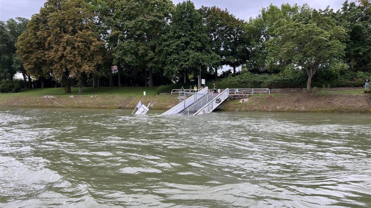 PP-ELT: Untergegangene Steigeranlage in Speyer - Foto: presseportal.de
