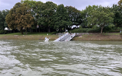 PP-ELT: Untergegangene Steigeranlage in Speyer - Foto: presseportal.de