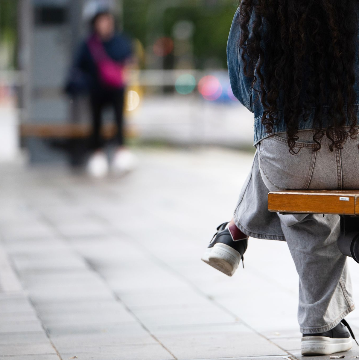 Die Sitzzeit hat sich in den vergangenen Jahren erhöht. - Foto: Markus Lenhardt/dpa