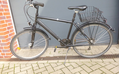 POL-LG: ++ Betrunkener Mann entwendet E-Scooter - Alarmanlage löst aus ++ Erkennt jemand das Fahrrad? ++ PKW brennt - Ermittlungen laufen ++ Mann fährt auf Verkehrsinsel und flüchtet ++ - Foto: presseportal.de