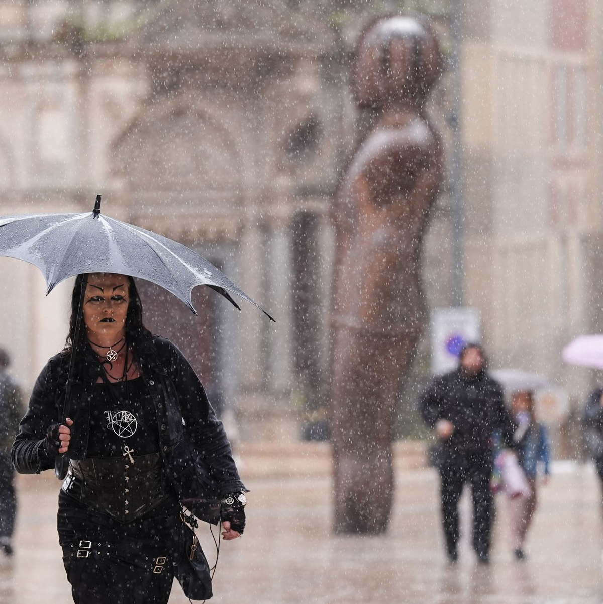 Sturm Floris sorgt für Unwetter in Großbritannien und Irland. - Foto: Jacob King/PA Wire/dpa