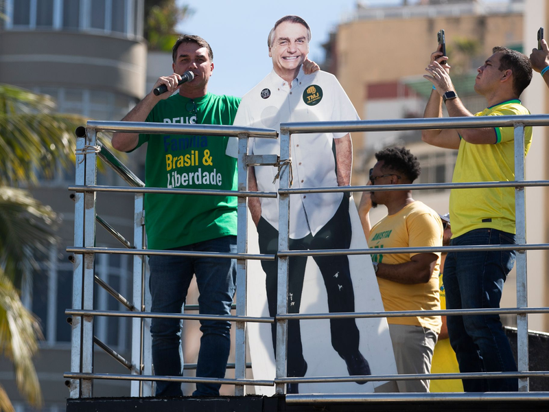 In mehreren Städten demonstrierten Unterstützer Bolsonaros und forderten eine Amnestie für ihn. - Foto: Bruna Prado/AP/dpa