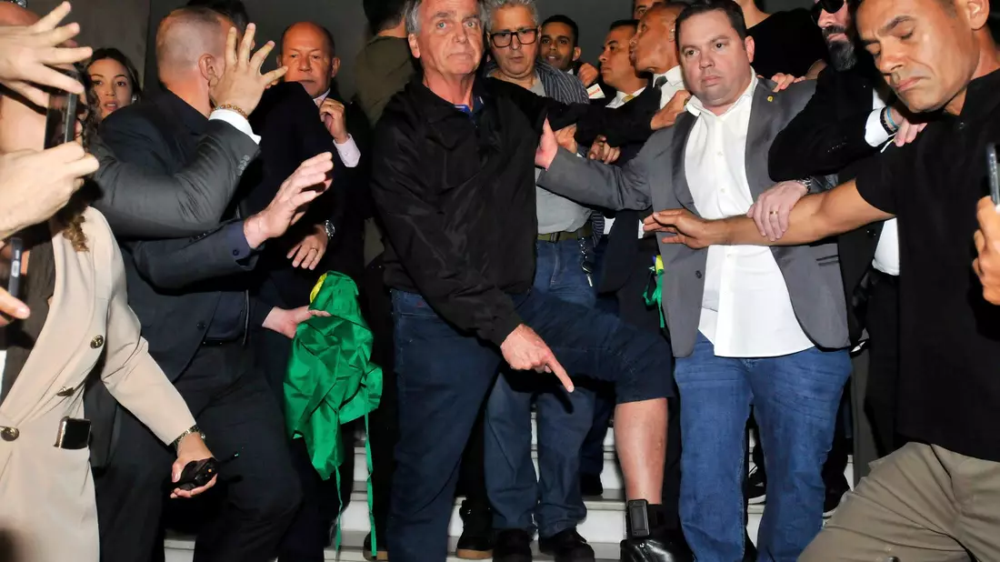 Ex-Präsident Jair Bolsonaro steht unter strengen Auflagen und muss eine Fußfessel tragen. (Archivbild) - Bild: Minervino Junior/Correio Brazilienze - D.A Press/AP/dpa