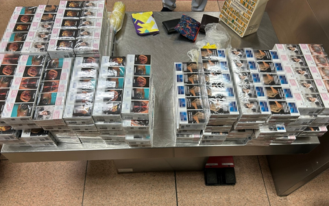 HZA-IZ: Schmuggel von rund 60.000 Zigaretten durch den Zoll am Flughafen Hamburg verhindert - Foto: presseportal.de