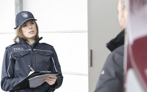 HZA-LA: Landshuter Zoll ließ sich nicht täuschen - Erfolgreiche Arbeit der Finanzkontrolle Schwarzarbeit - Foto: presseportal.de