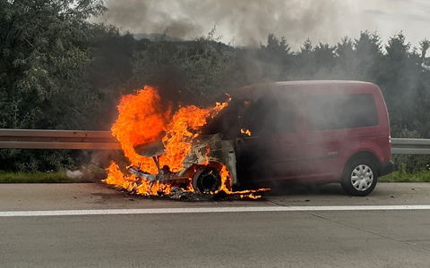 API-TH: Vollsperrung nach Pkw-Brand - Foto: presseportal.de