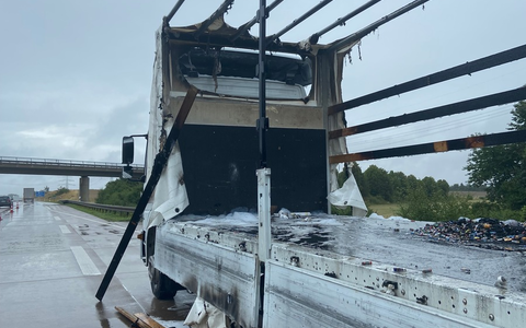 API-TH: erneuter Fahrzeugbrand auf der Autobahn - Foto: presseportal.de