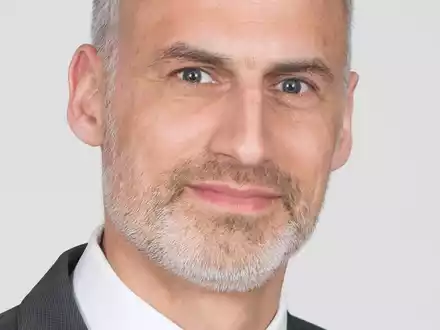 Automobilstudie zeigt: Geändertes Kundenverhalten zwingt Autohersteller zum Handeln - Foto: presseportal.de