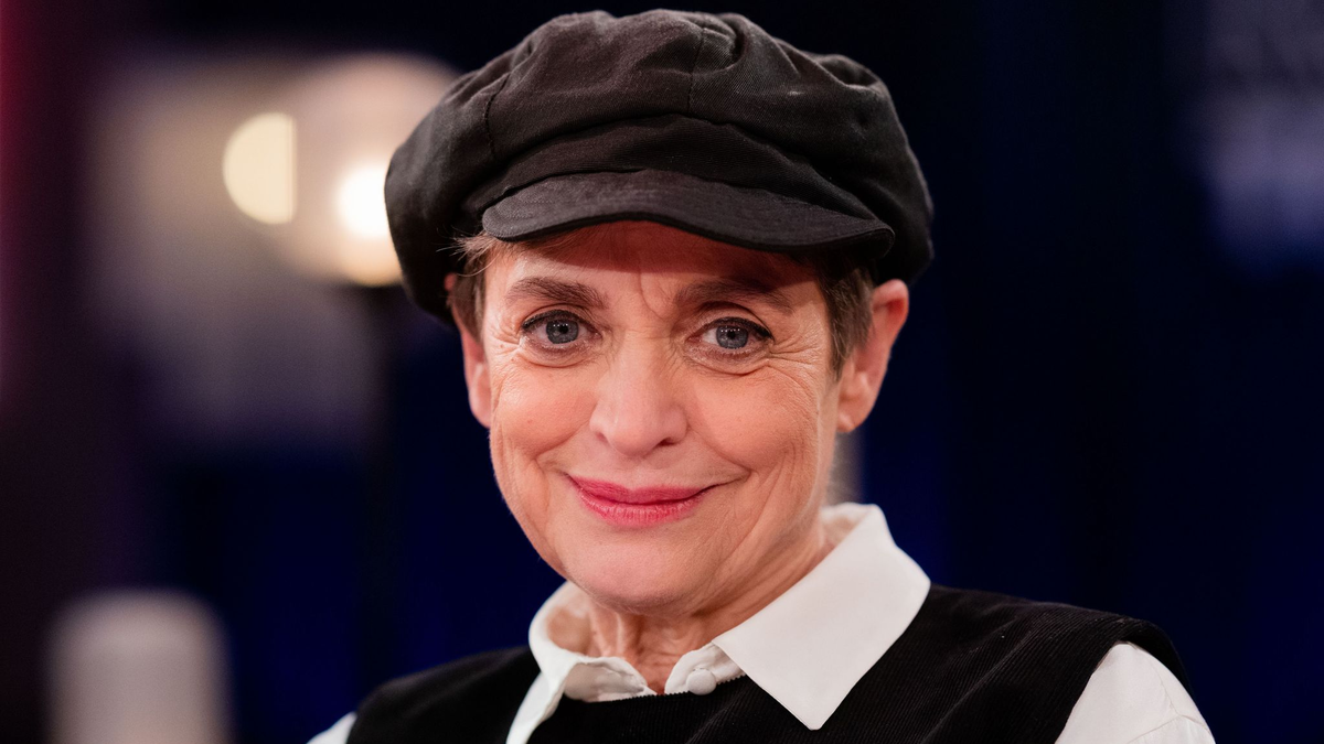 Katharina Thalbach wird wieder zu «Miss Merkel». (Archivbild) - Foto: Rolf Vennenbernd/dpa