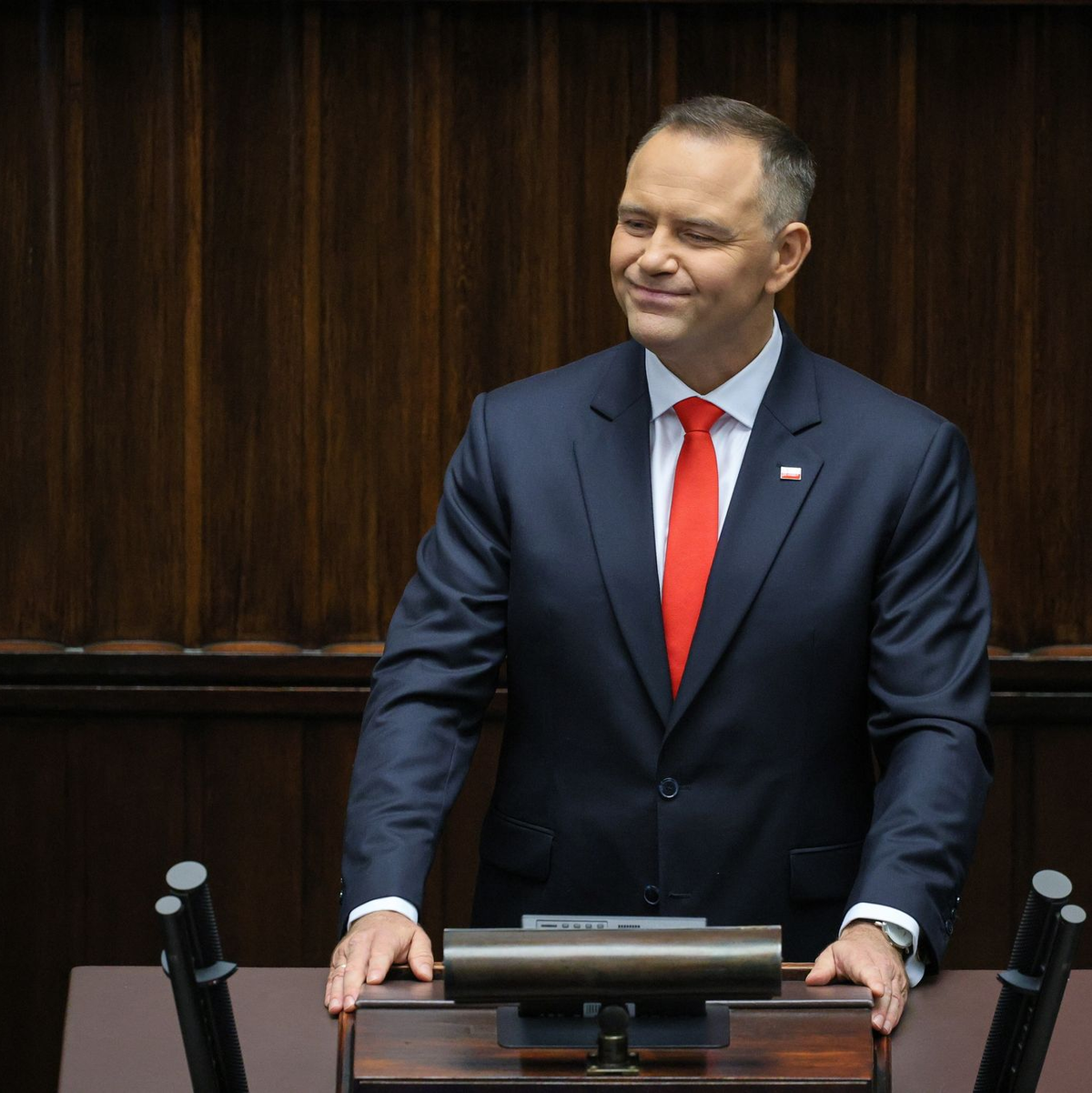 Polens neuer Präsident Karol Nawrocki während seiner Antrittsrede. (Foto aktuell) - Foto: Pawek Supernak/PAP/dpa
