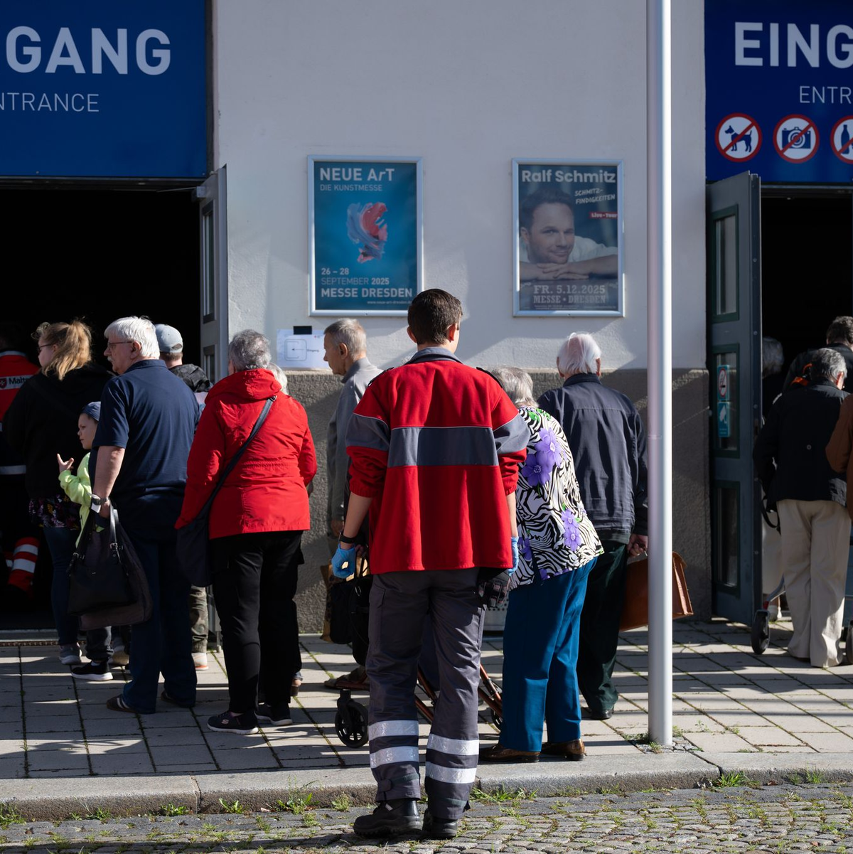 In der Dresdner Messe war eine Notunterkunft eingerichtet worden.  - Foto: Sebastian Kahnert/dpa