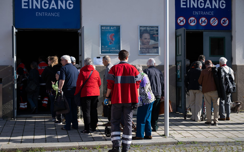 In der Dresdner Messe war eine Notunterkunft eingerichtet worden.  - Foto: Sebastian Kahnert/dpa