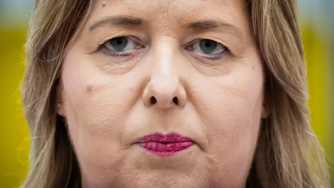 Arbeitsministerin Bärbel Bas (SPD) hält trotz der Kritik der Arbeitgeber am Tariftreuegesetz fest. (Archivbild) - Bild: Christoph Soeder/dpa