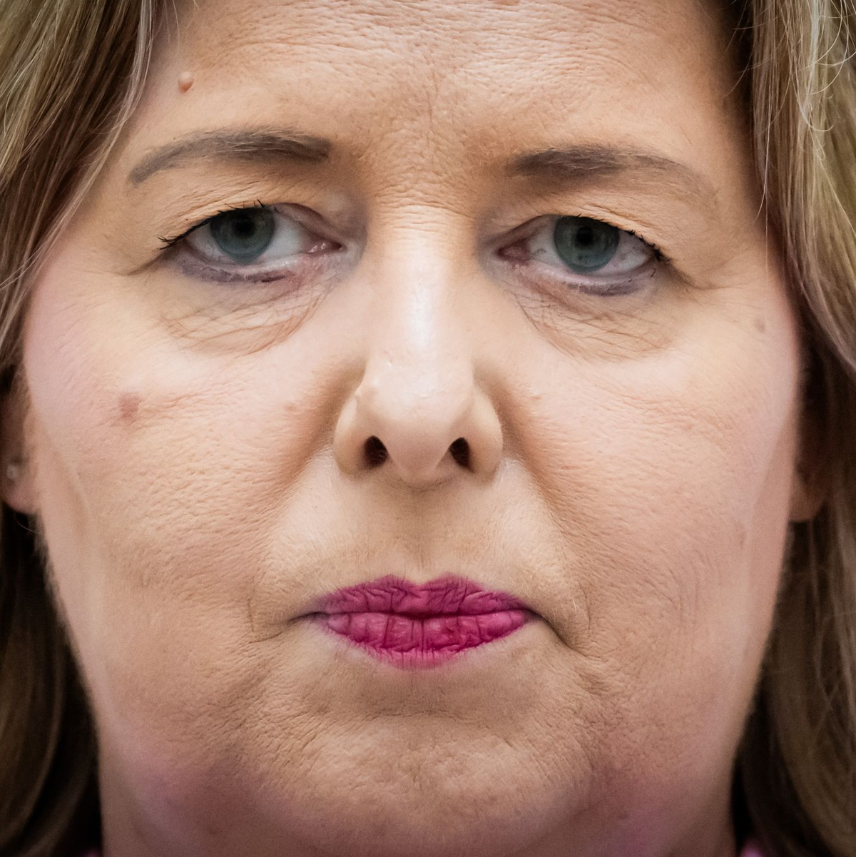 Arbeitsministerin Bärbel Bas (SPD) hält trotz der Kritik der Arbeitgeber am Tariftreuegesetz fest. (Archivbild) - Foto: Christoph Soeder/dpa