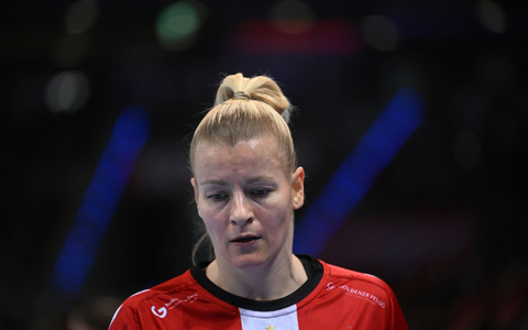 Auch Nationalmannschaftskapitänin Antje Döll muss sich einen neuen Verein suchen. - Foto: Marijan Murat/dpa Auch Nationalmannschaftskapitänin Antje Döll muss sich einen neuen Verein suchen. - Foto: Marijan Murat/dpa