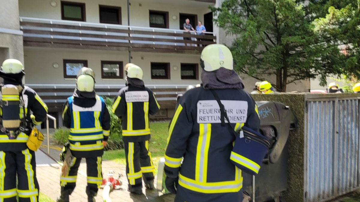 FW-BO: Feuer mit Menschenleben in Gefahr in Bochum-Wiemelhausen - Foto: presseportal.de