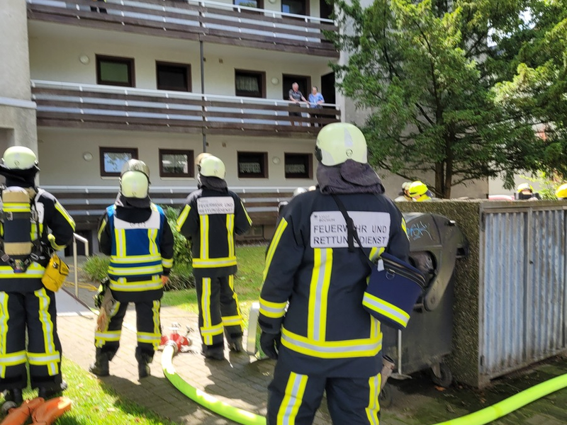 FW-BO: Feuer mit Menschenleben in Gefahr in Bochum-Wiemelhausen - Foto: presseportal.de