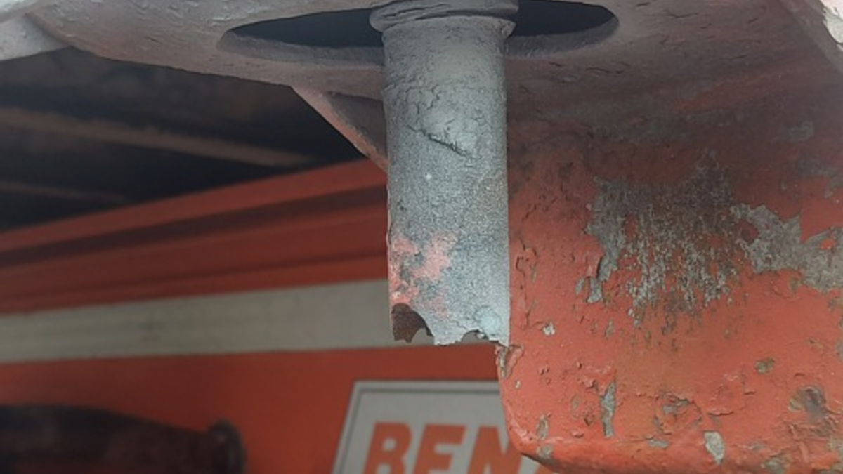 POL-HI: Verkehrsunsicherer LKW auf der Autobahn festgestellt - Foto: presseportal.de