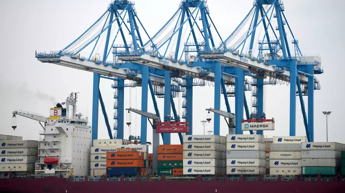 US-Frist für Einführung von Zöllen auf EU-Importe abgelaufen. - Bild: Matt Slocum/AP/dpa