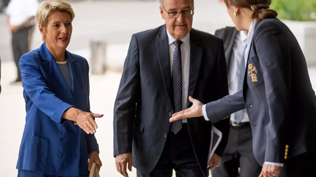 Mission impossible: Bundespräsidentin konnte in Washington nichts ausrichten.   - Bild: Mark Schiefelbein/AP/dpa