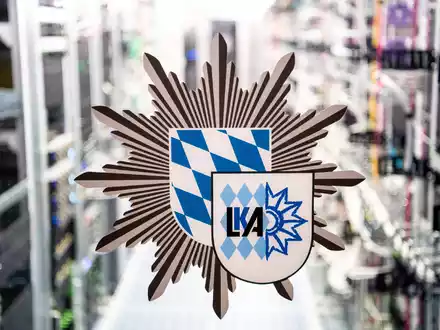 Das bayerische LKA führte die Festnahmen durch. (Symbolbild) - Foto: Matthias Balk/dpa