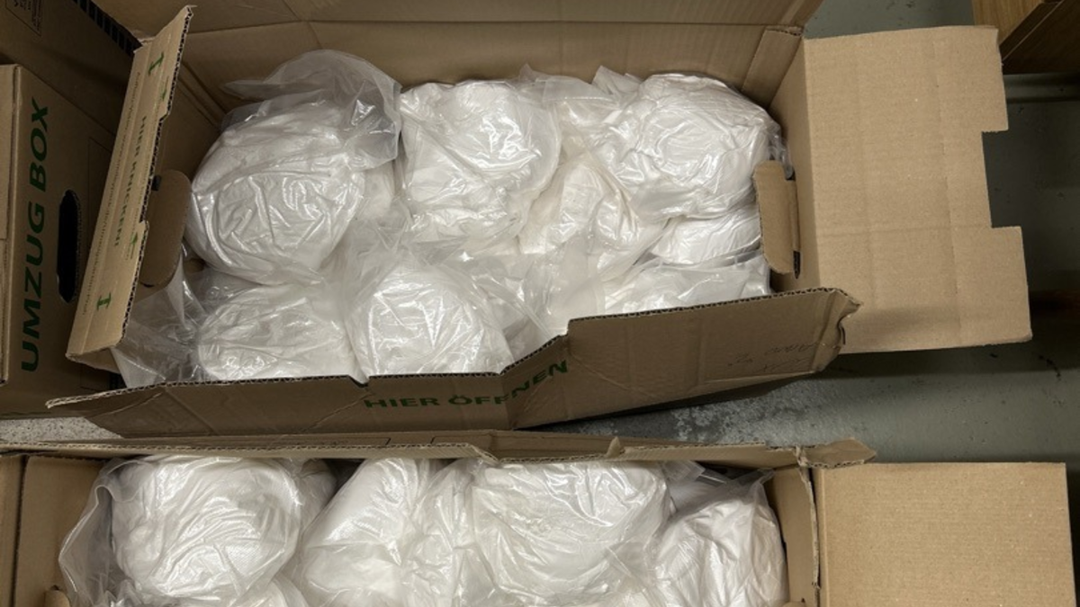 ZOLL-F: Cannabisschmuggel in großem Stil - Zehn Festnahmen durch Zoll und Polizei im Rhein-Main-Gebiet - Foto: presseportal.de