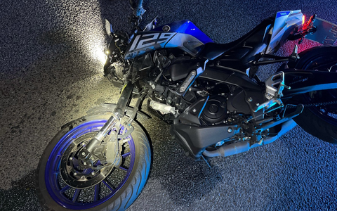 POL-RBK: Rösrath - Zweiradfahrerin weicht Pkw aus und kollidiert mit Lkw - Foto: presseportal.de