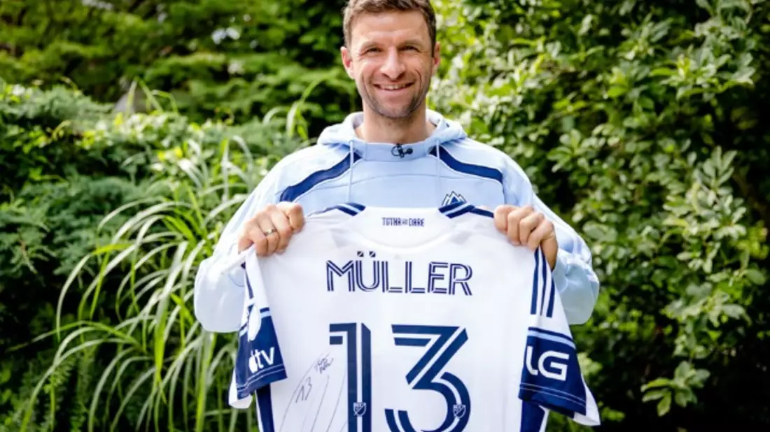 Thomas Müller: Exklusive Charity-Auktionen zu seinem Vancouver-Wechsel / Einmalige Sammlerstücke des Fußballstars bei United Charity - Bild: presseportal.de