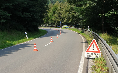 POL-KS: Verkehrskontrollen in Fuldatal: Berauschter Motorradfahrer nach Flucht gestellt; Schreckschusspistole sichergestellt - Foto: presseportal.de