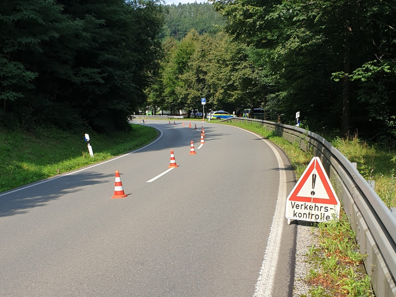 POL-KS: Verkehrskontrollen in Fuldatal: Berauschter Motorradfahrer nach Flucht gestellt; Schreckschusspistole sichergestellt - Foto: presseportal.de