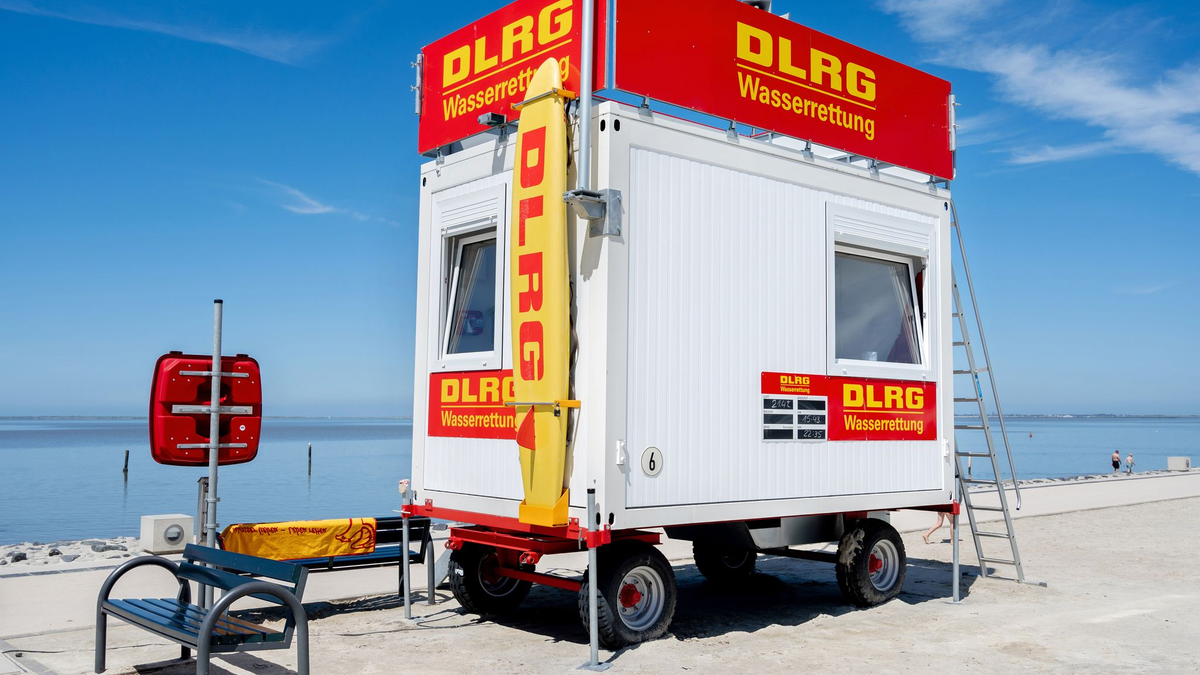 Wie im Vorjahreszeitraum verunglückten im laufenden Jahr mindestens zwölf Kinder im Alter bis 10 Jahre im Wasser. (Symbolbild)  - Foto: Hauke-Christian Dittrich/dpa