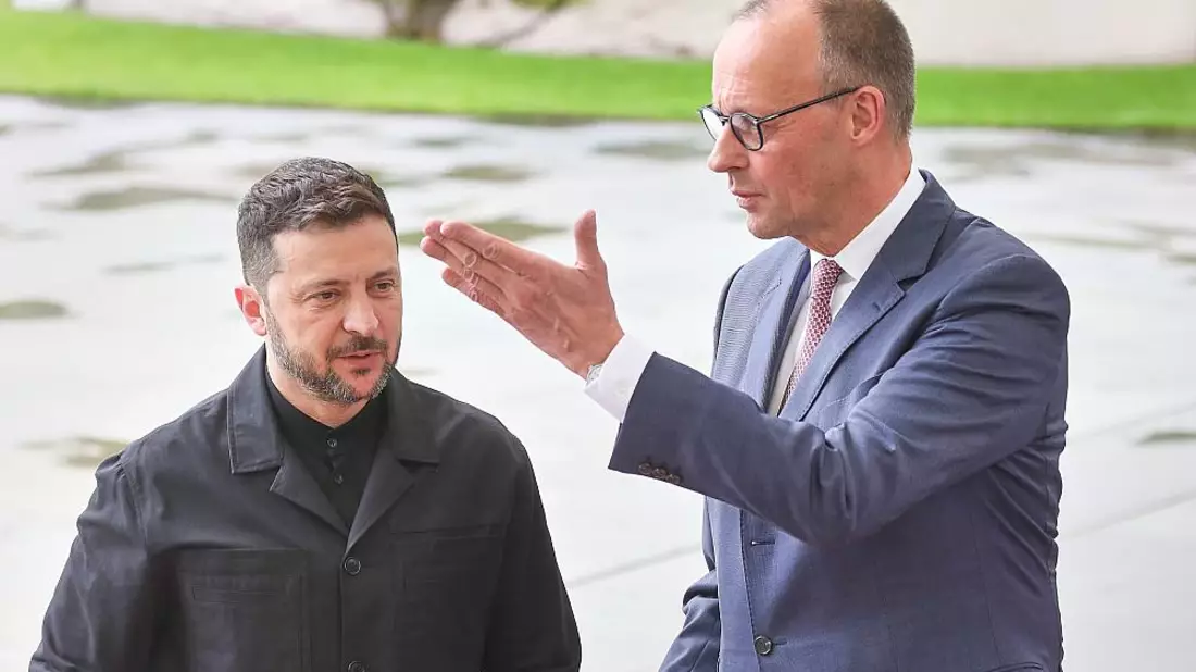 Wolodymyr Selenskyj und Friedrich Merz (Archiv) - Bild: über dts Nachrichtenagentur
