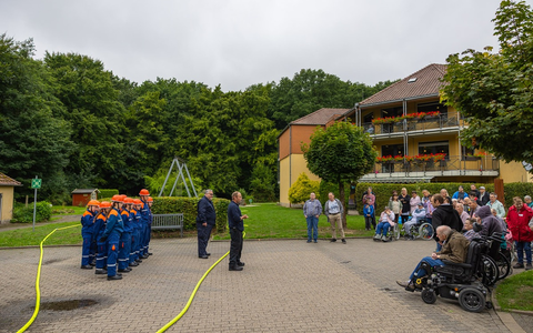 FW Kamen: Aktionstag JF Heeren-Werve/Rottum am Friedrich-Pröbsting-Haus - Foto: presseportal.de