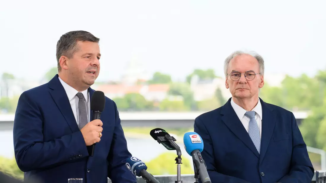 Schulze soll in Haseloffs Fußstapfen treten. - Bild: Klaus-Dietmar Gabbert/dpa