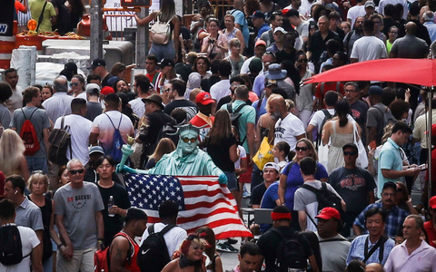 Für die Volkszählung in den USA ist es eigentlich unerheblich, ob die erfassten Personen US-Staatsbürger sind oder welchen Aufenthaltsstatus sie haben. (Archivbild) - Foto: Bebeto Matthews/AP/dpa Für die Volkszählung in den USA ist es eigentlich unerheblich, ob die erfassten Personen US-Staatsbürger sind oder welchen Aufenthaltsstatus sie haben. (Archivbild) - Foto: Bebeto Matthews/AP/dpa
